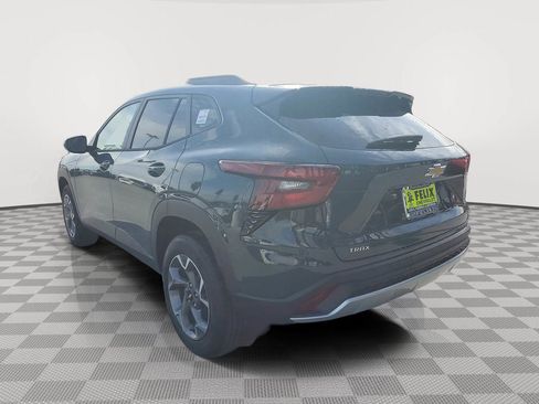 New 2026 Chevrolet Trax LT image 4