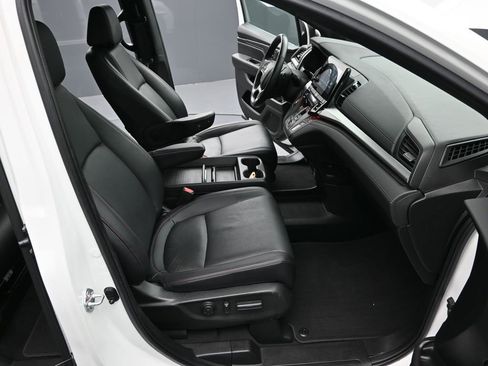 Certified 2023 Honda Odyssey Sport image 18