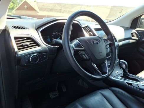 Used 2018 Ford Edge Titanium AWD/4WD image 14