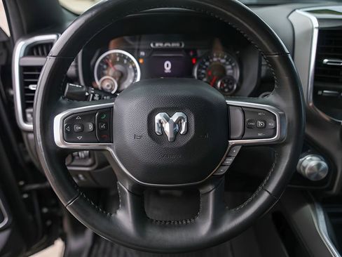 Used 2022 RAM 1500 Laramie AWD/4WD image 15
