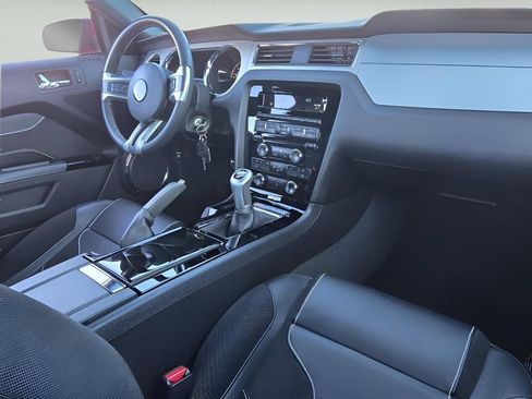 Used 2011 Ford Mustang GT Premium w/ Comfort Pkg RWD image 24