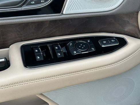 Used 2024 Lincoln Navigator L Reserve AWD/4WD image 13
