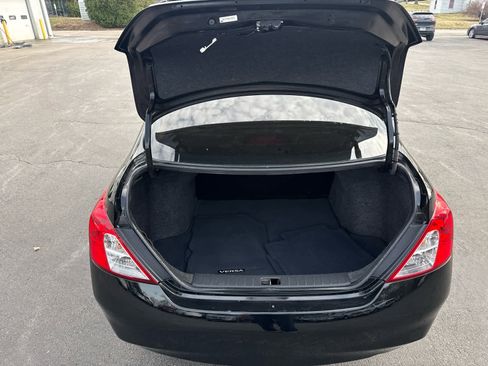 Used 2012 Nissan Versa SV w/ Convenience Pkg image 15