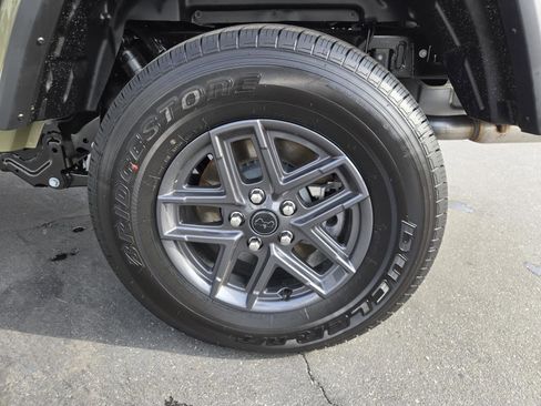 New 2026 Jeep Gladiator Sport image 37