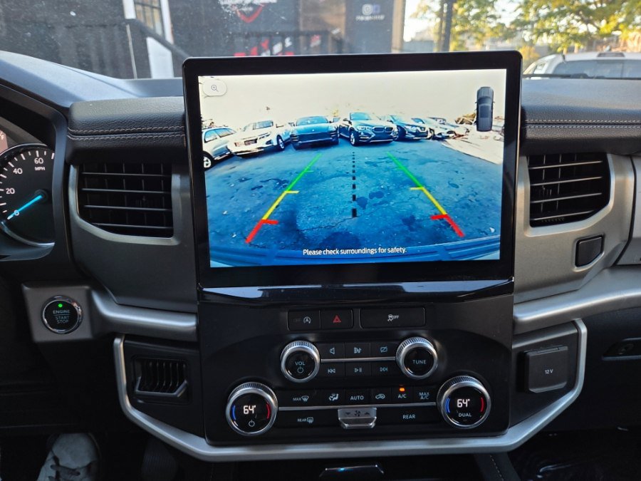Used 2024 Ford Expedition Max XLT RWD image 3