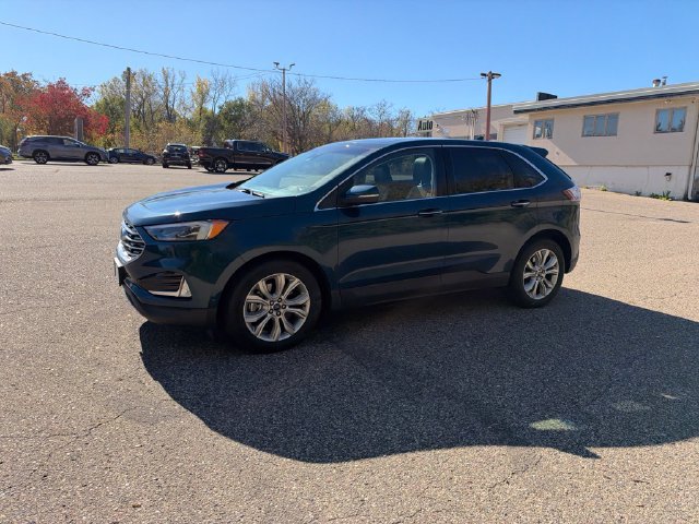 Used 2020 Ford Edge Titanium w/ Equipment Group 301A AWD/4WD image 3