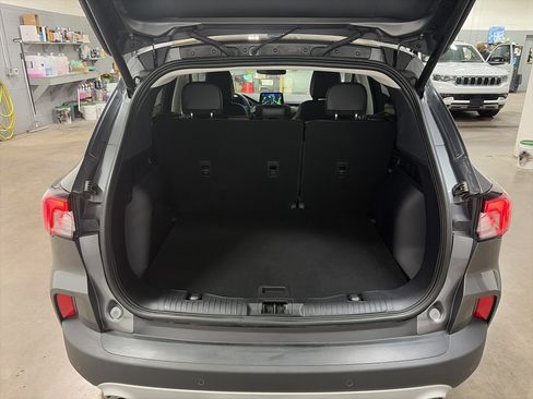 Used 2022 Ford Escape Titanium AWD/4WD image 28
