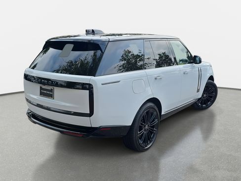 New 2025 Land Rover Range Rover SE image 5