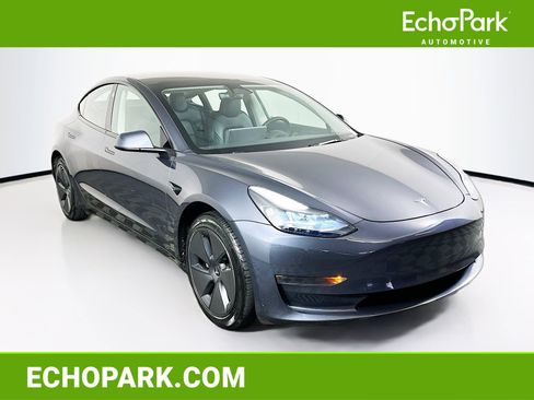Used 2023 Tesla Model 3 Standard Range image 1