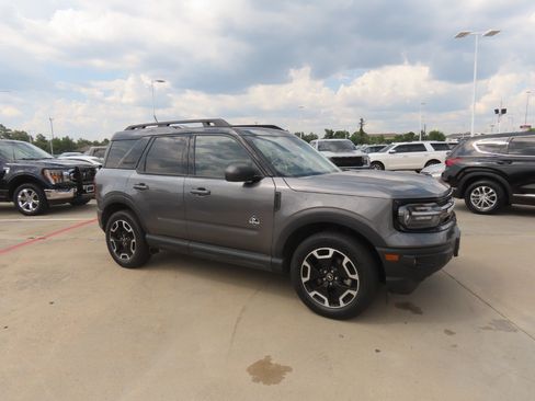 Used 2024 Ford Bronco Sport Outer Banks AWD/4WD image 7