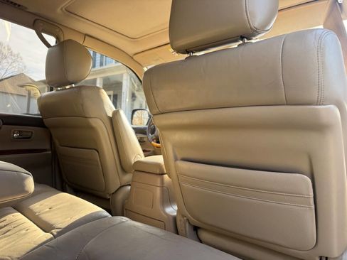 Used 2001 Lexus LX 470 4WD image 41