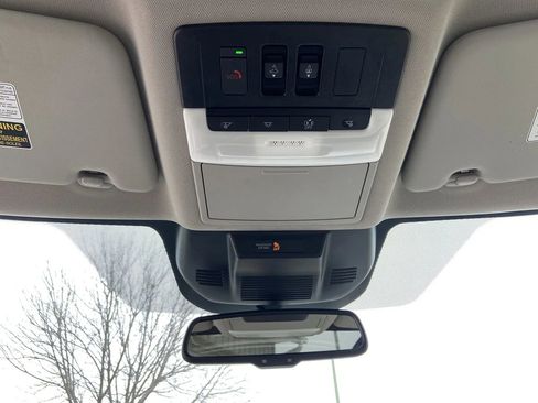 Used 2023 Nissan Rogue SL w/ SL Premium Package image 17