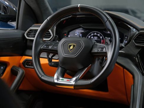 Used 2022 Lamborghini Urus image 52