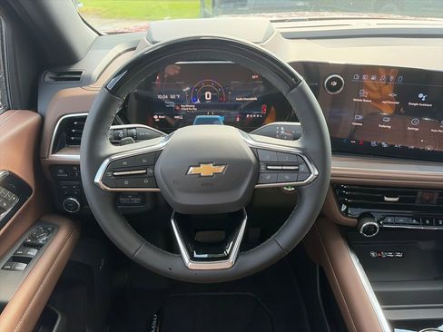 New 2026 Chevrolet Suburban High Country AWD/4WD image 14