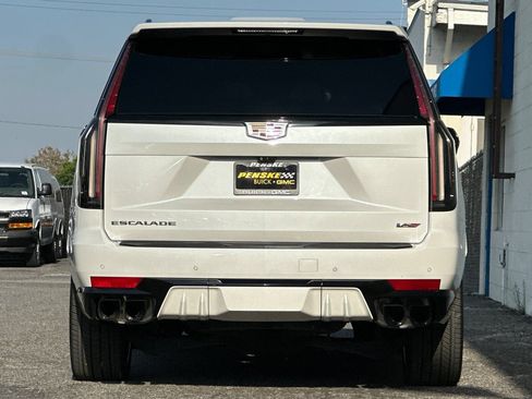 Certified 2023 Cadillac Escalade V AWD/4WD image 5