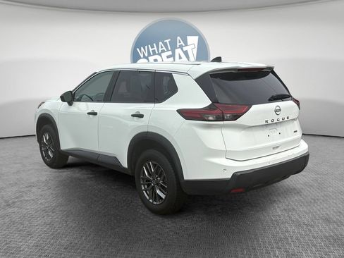 Used 2024 Nissan Rogue S AWD/4WD image 6