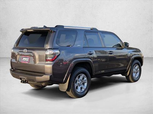 Used 2022 Toyota 4Runner SR5 Premium image 10