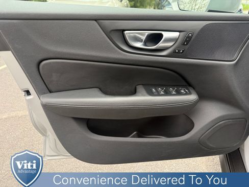 Used 2025 Volvo V60 B5 Cross Country Plus AWD/4WD image 16