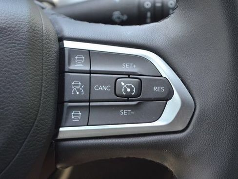 Used 2024 Jeep Compass Limited AWD/4WD image 21