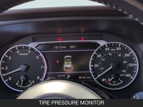 Used 2023 Nissan Rogue SL image 18