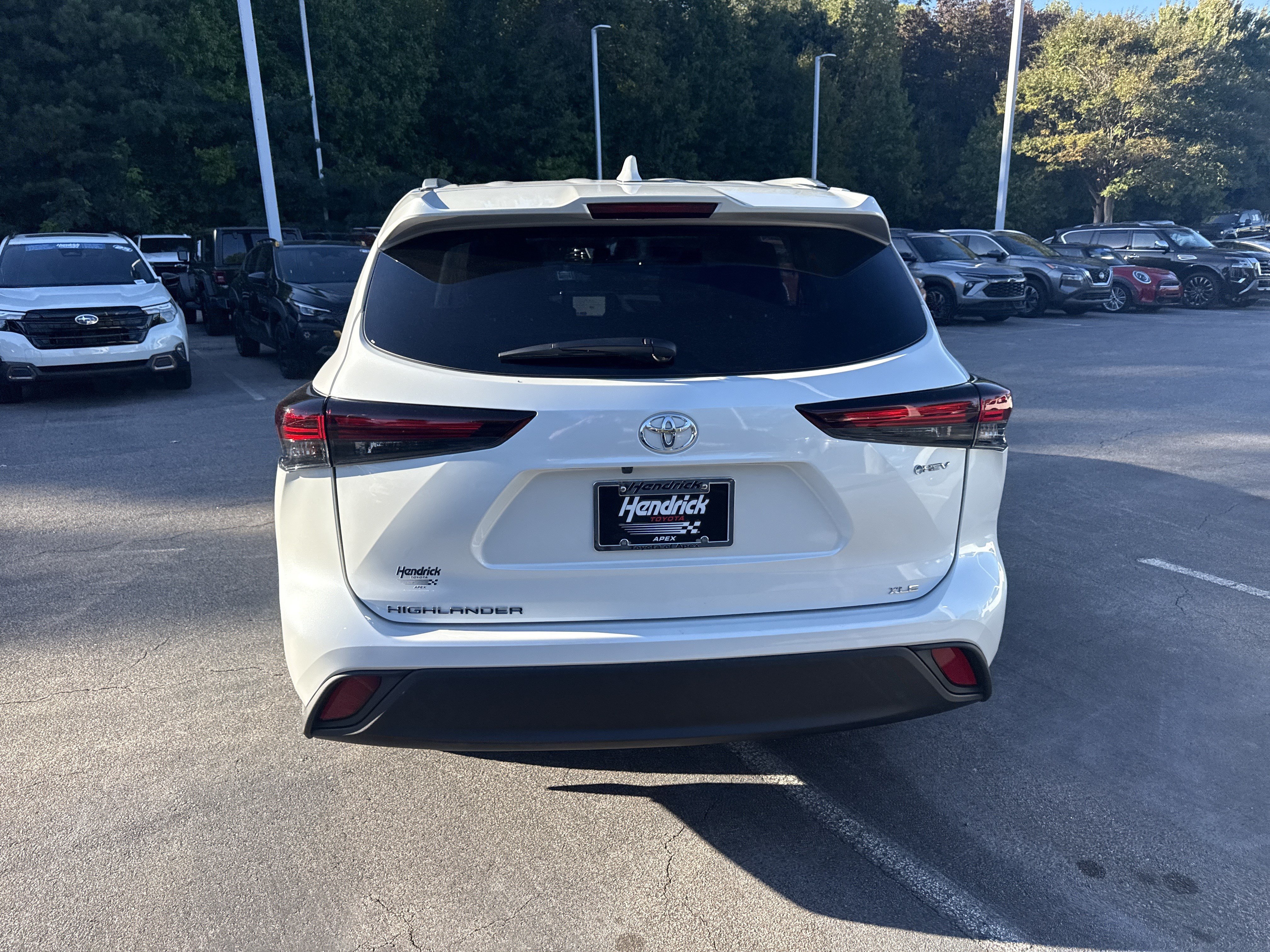 Used 2026 Toyota Highlander XLE AWD/4WD image 9