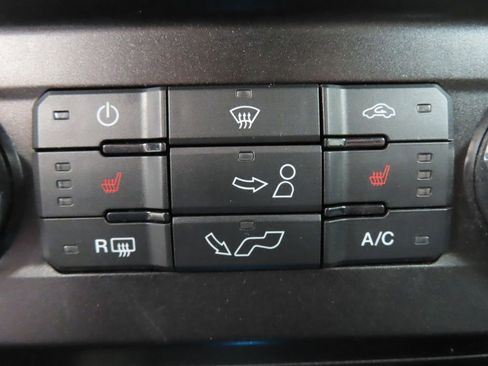 Used 2020 Ford F150 XLT w/ Equipment Group 302A Luxury AWD/4WD image 57