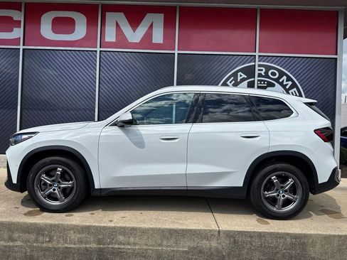 Used 2023 BMW X1 xDrive28i AWD/4WD image 16