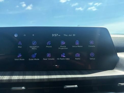 Used 2024 Kia Telluride EX w/ EX Captain's Chair Package AWD/4WD image 31