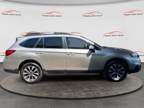 Used 2015 Subaru Outback 2.5i Limited AWD/4WD image 6