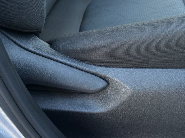Used 2025 Toyota RAV4 XLE FWD image 30
