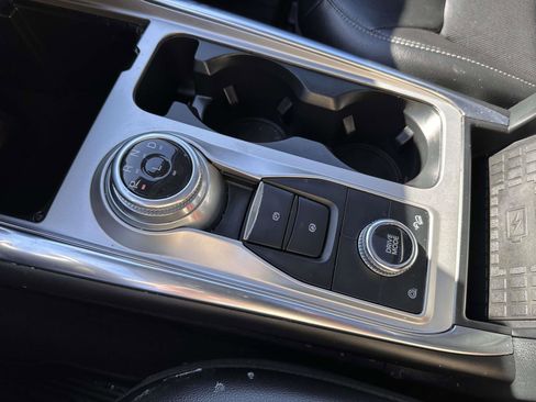 Used 2022 Ford Explorer Limited w/ Equipment Group 301A image 28