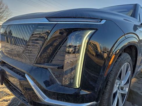 New 2026 Cadillac Vistiq Luxury image 6