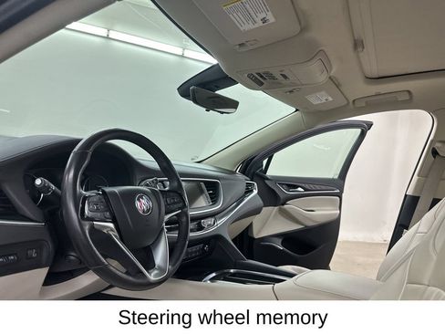 Used 2023 Buick Enclave Avenir w/ Avenir Technology Package AWD/4WD image 33
