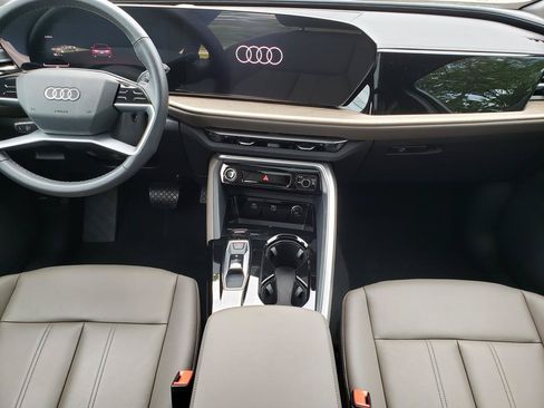 Used 2025 Audi Q5 Premium w/ Convenience Package AWD/4WD image 13
