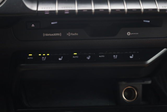 Used 2019 Lexus UX 200 FWD image 17