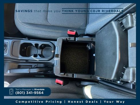 Used 2024 Jeep Wrangler Unlimited image 24