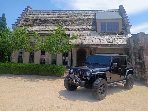 Used 2015 Jeep Wrangler Unlimited Sport w/ Quick Order Package 24S AWD/4WD image 1