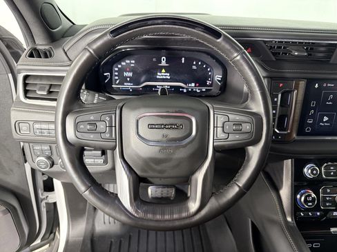 Used 2023 GMC Yukon XL Denali Ultimate AWD/4WD image 27