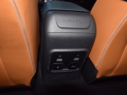 Used 2021 Ford Bronco First Edition AWD/4WD image 19