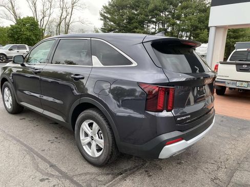 New 2026 Kia Sorento LX FWD image 3