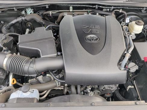 Used 2023 Toyota Tacoma SR5 RWD image 33