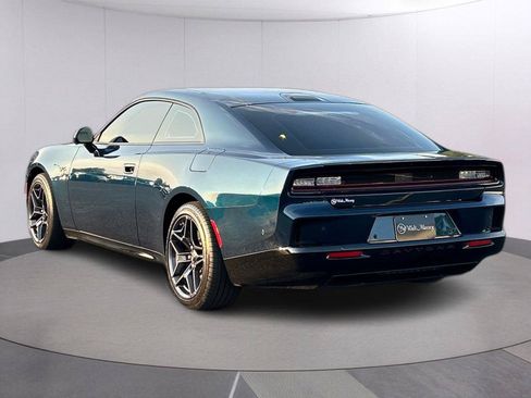 Used 2024 Dodge Charger Daytona R/T w/ Plus Group AWD/4WD image 3