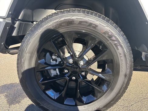 Used 2023 Jeep Wrangler Unlimited Sahara w/ Cold Weather Group image 33