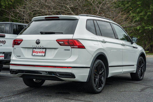 Used 2022 Volkswagen Tiguan SE R-Line AWD/4WD image 6