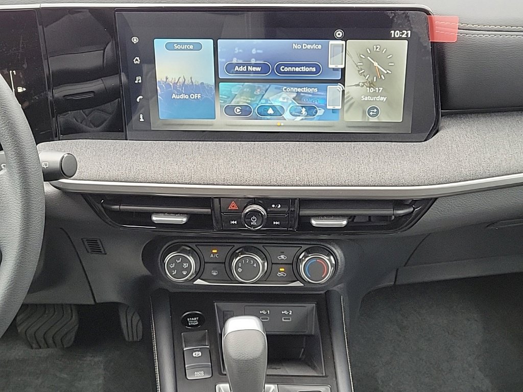 Certified 2025 Nissan Kicks SV AWD/4WD image 22