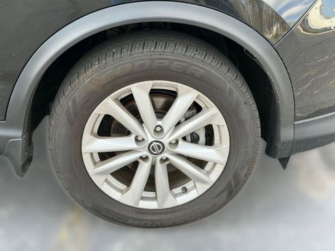 Used 2019 Nissan Rogue Sport SV w/ Technology Package image 9