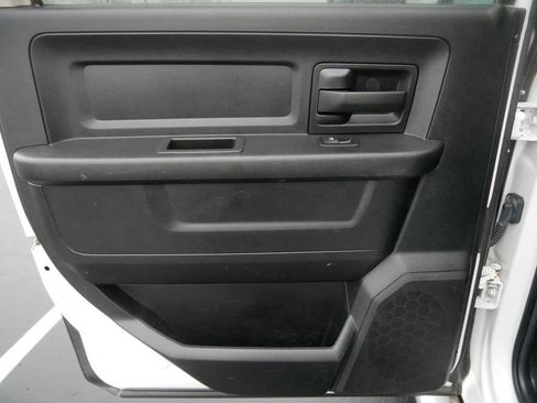 Used 2014 RAM 3500 Tradesman w/ Chrome Appearance Group image 12