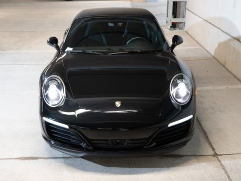 Certified 2018 Porsche 911 Targa 4 AWD/4WD image 6