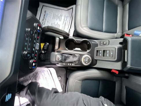 Used 2024 Ford Bronco Outer Banks image 20