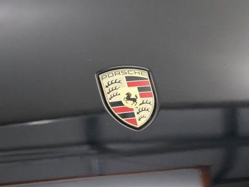 Used 2018 Porsche Macan Sport Edition AWD/4WD image 9